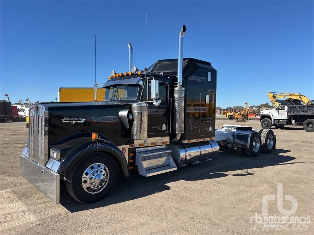 Kenworth W900 وحدات الجر