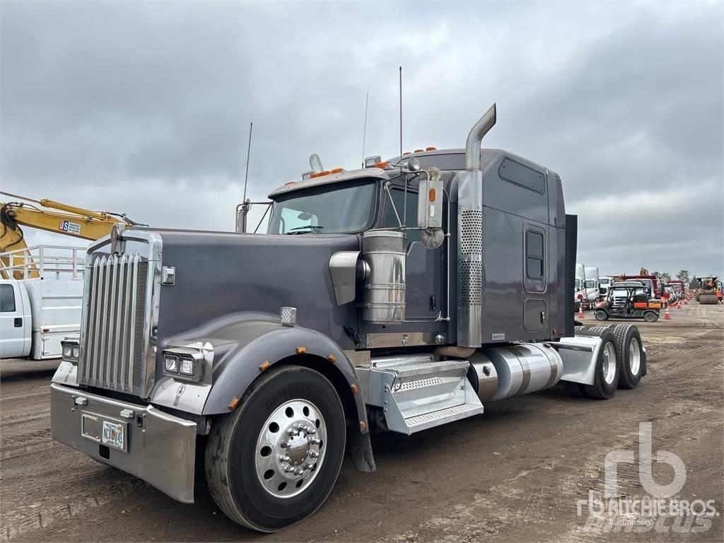 Kenworth W900 وحدات الجر