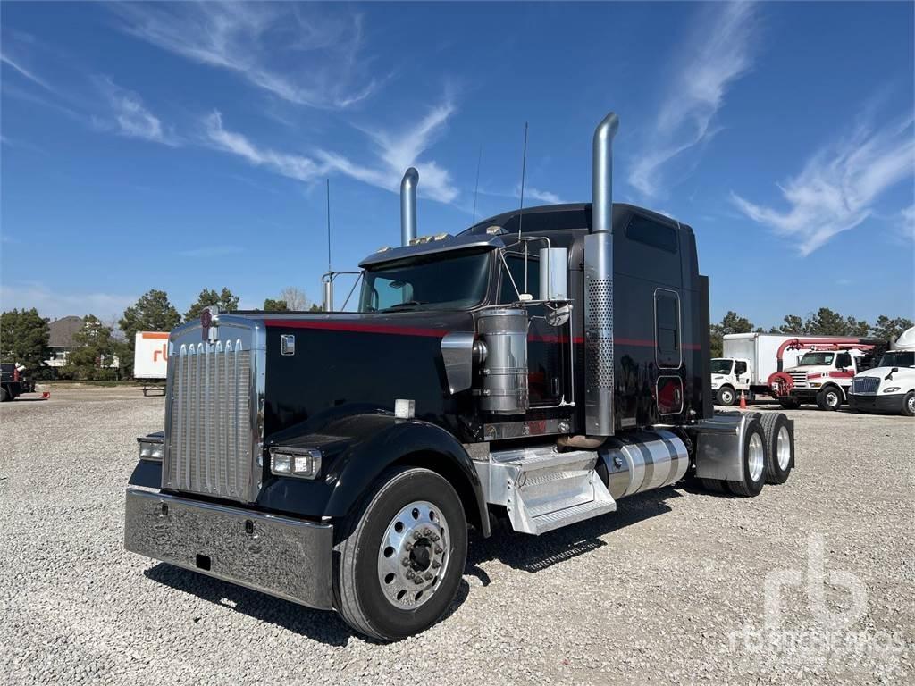 Kenworth W900 وحدات الجر