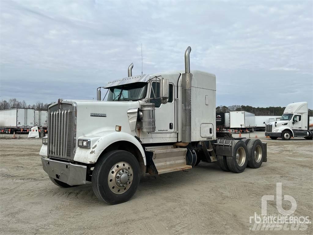 Kenworth W900 وحدات الجر