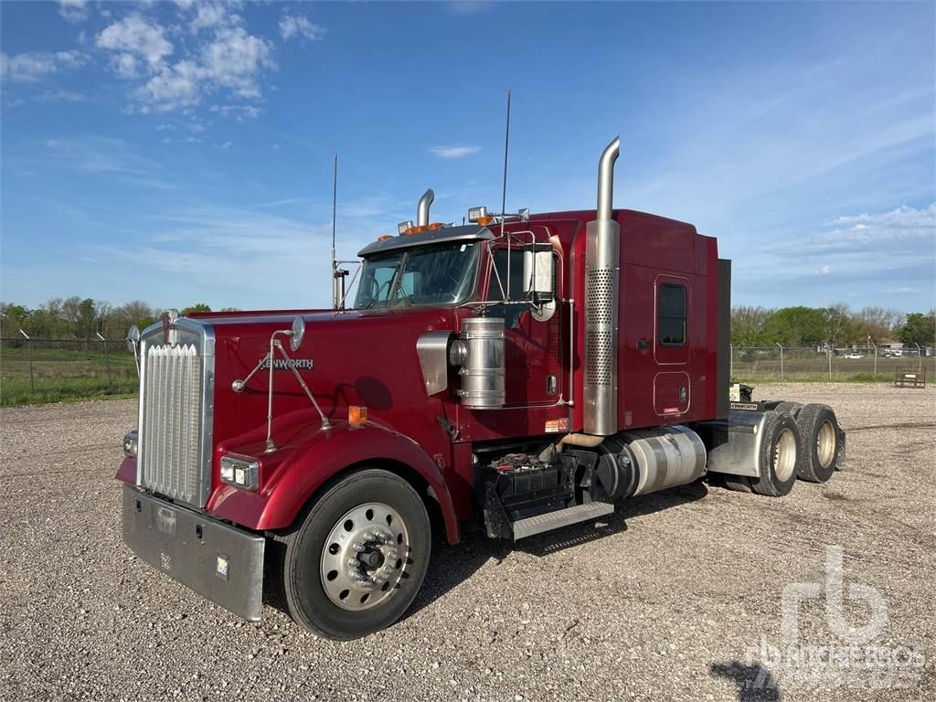 Kenworth W900 وحدات الجر