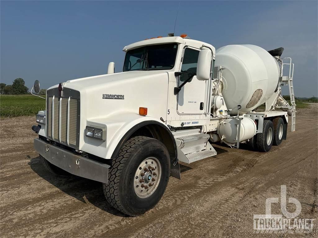 Kenworth W900 شاحنات خرسانة