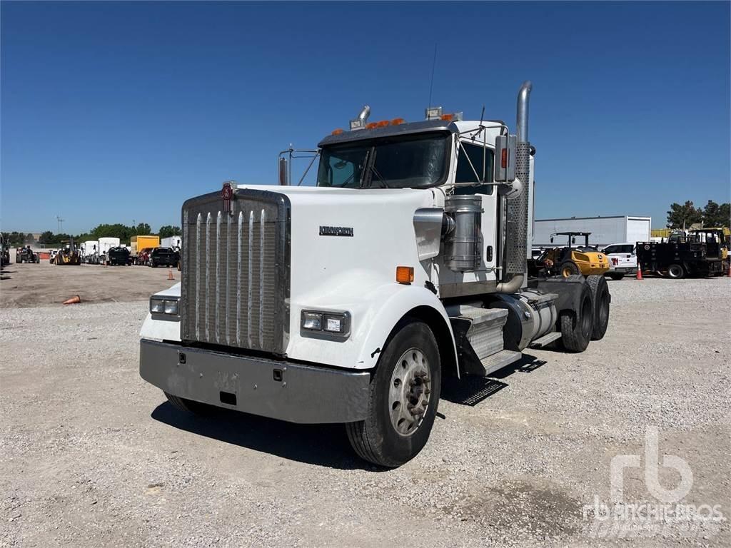 Kenworth W900 وحدات الجر