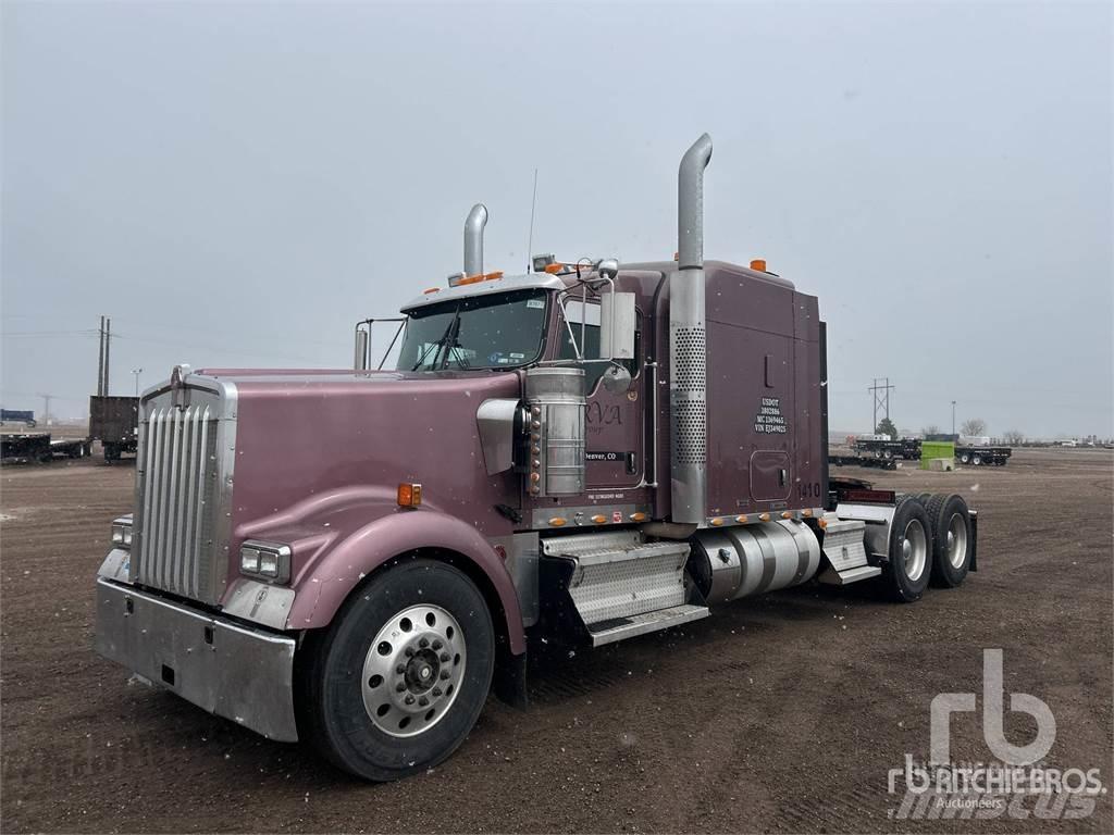 Kenworth W900 وحدات الجر