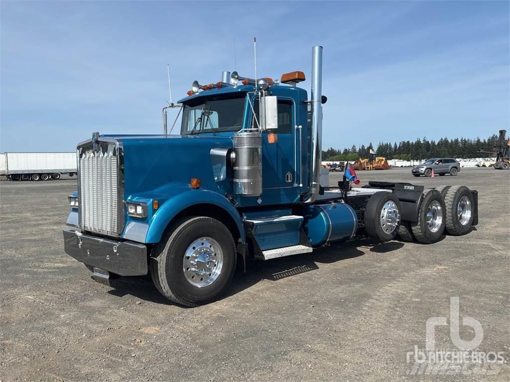 Kenworth W900 وحدات الجر