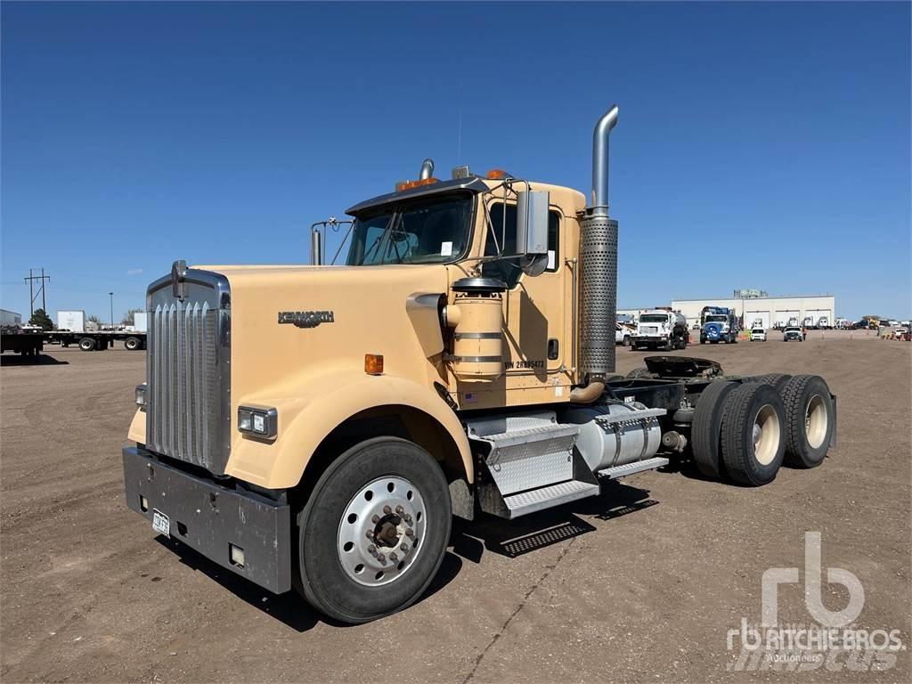 Kenworth W900 وحدات الجر