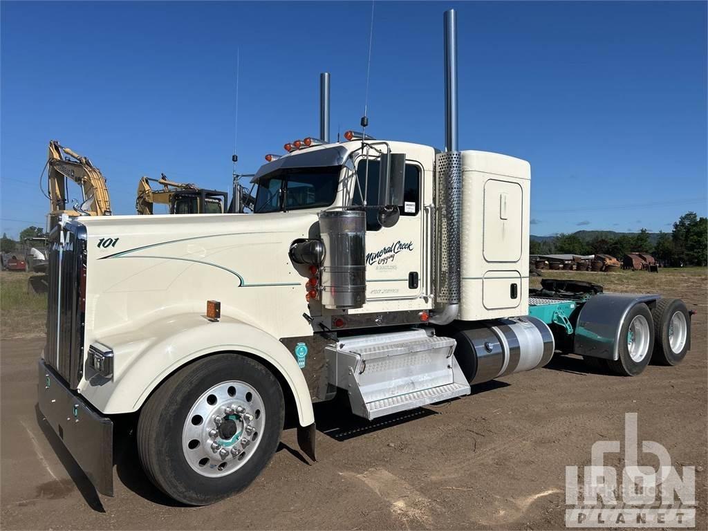 Kenworth W900 وحدات الجر