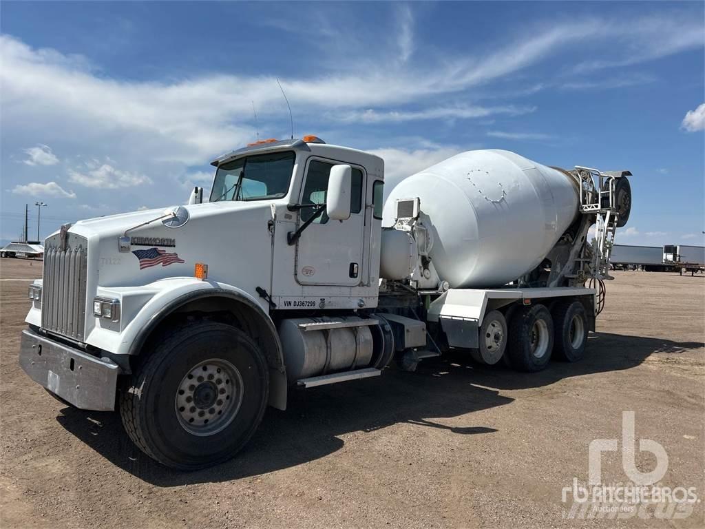 Kenworth W900 شاحنات خرسانة