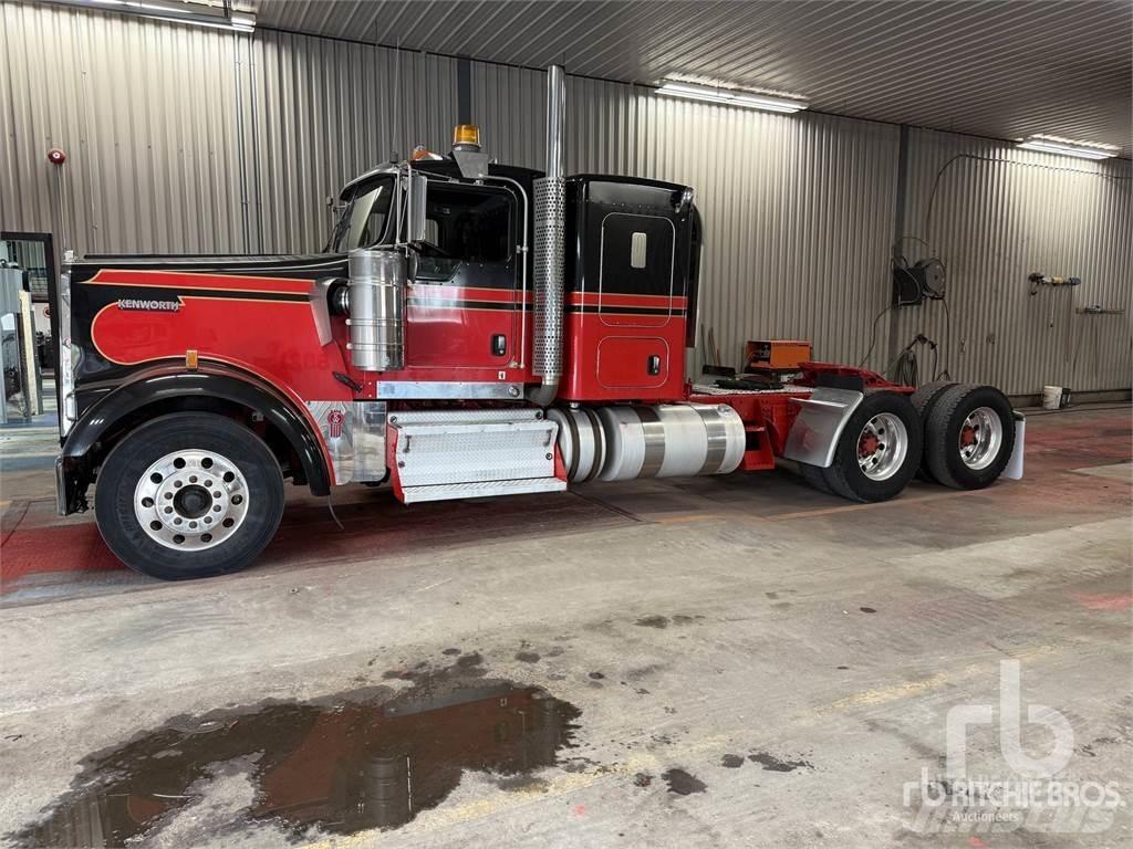 Kenworth W900 وحدات الجر