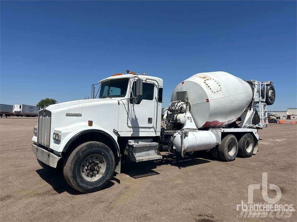 Kenworth W900 شاحنات خرسانة