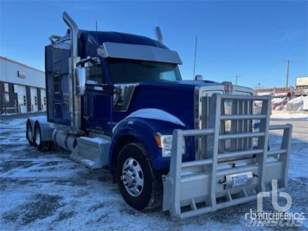 Kenworth W990 وحدات الجر