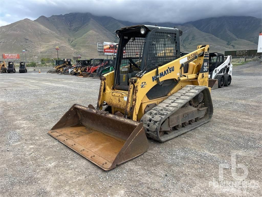 Komatsu CK30-1 لوادر انزلاقية التوجيه