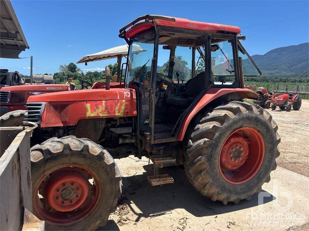 Kubota ME9000 الجرارات