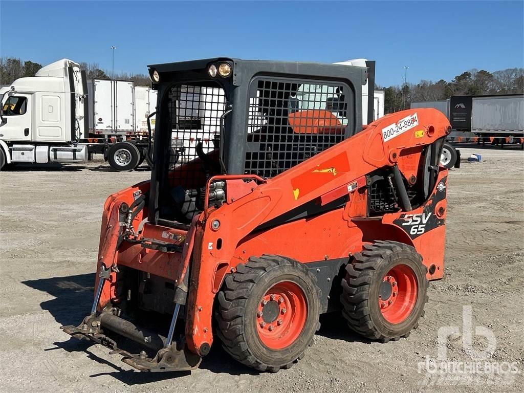 Kubota SSV65 لوادر انزلاقية التوجيه