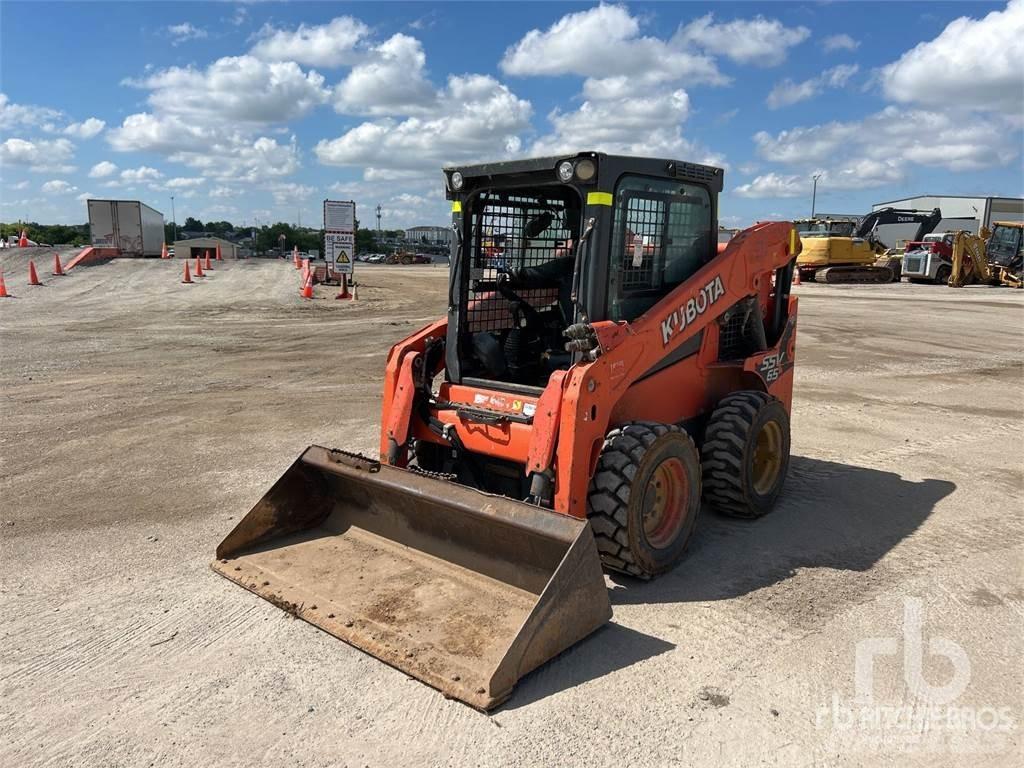 Kubota SSV65 لوادر انزلاقية التوجيه