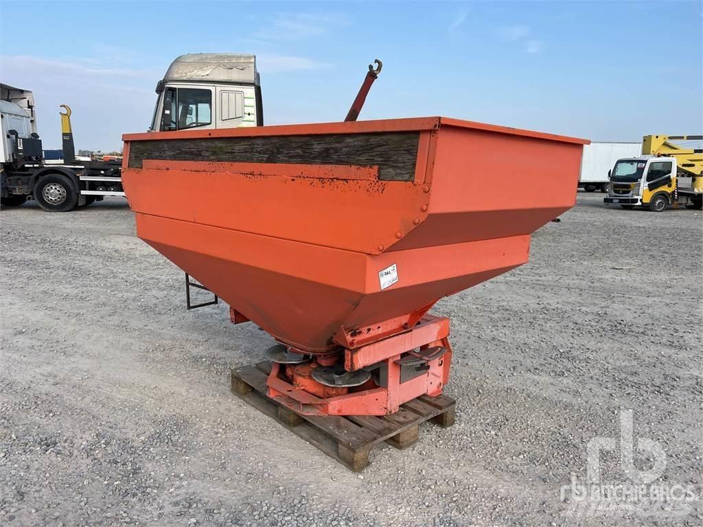 Kuhn MDS 921 معدات فرد المواد المعدنية
