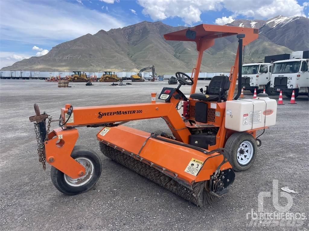 Lay-Mor SM300 كاسحات داخلية