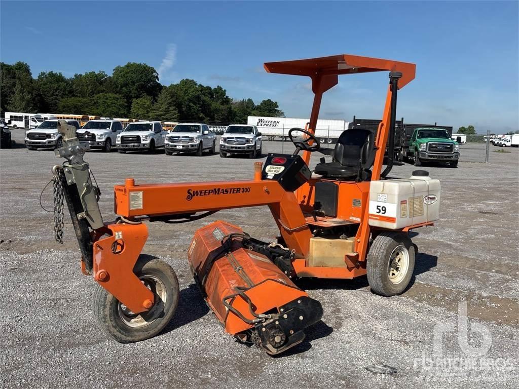 Lay-Mor SM300 كاسحات داخلية