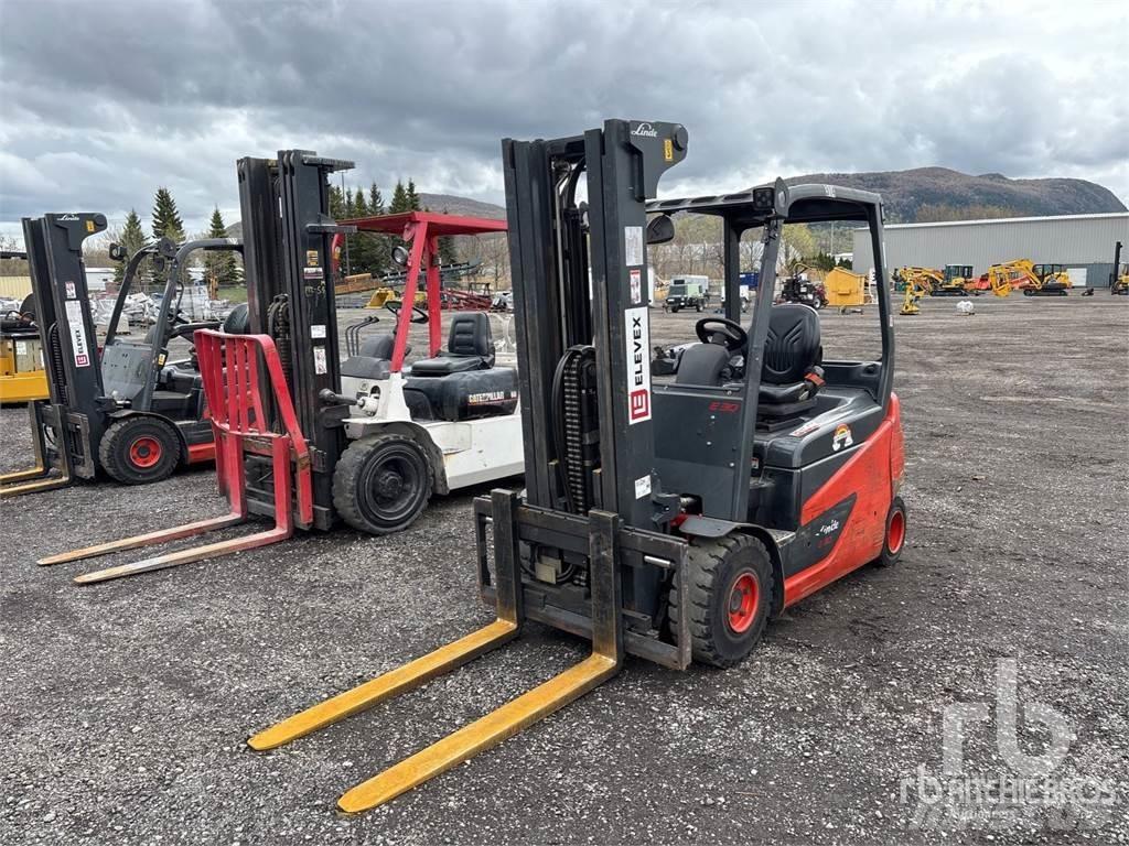 Linde E30S شاحنات ذات رافعات شوكية تعمل بالكهرباء