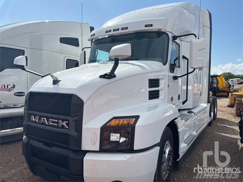 Mack AN64T وحدات الجر