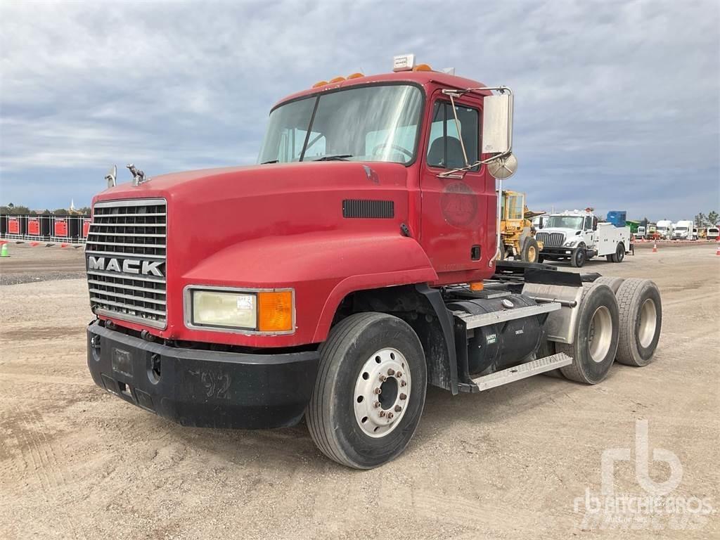 Mack CH613 وحدات الجر