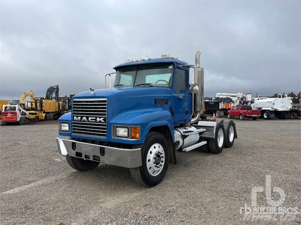 Mack CH613 وحدات الجر