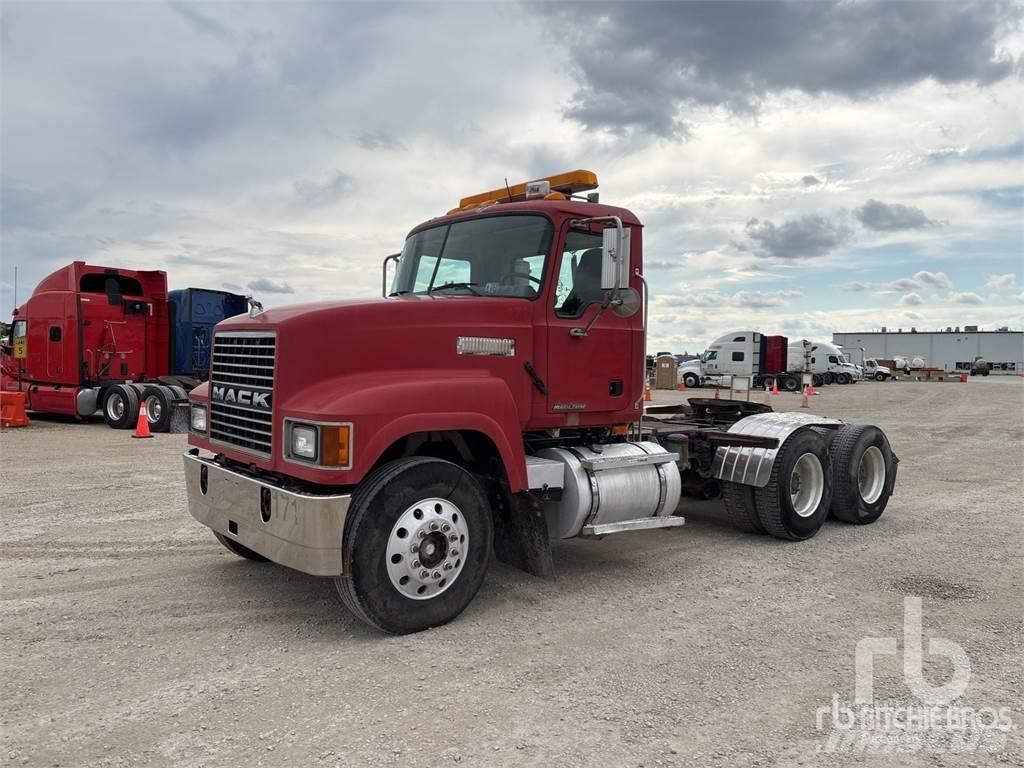 Mack CHN613 وحدات الجر