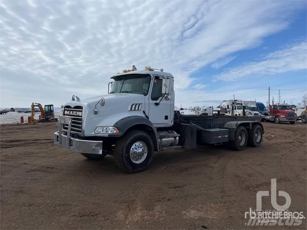 Mack CT713 شاحنات قابلة للفك