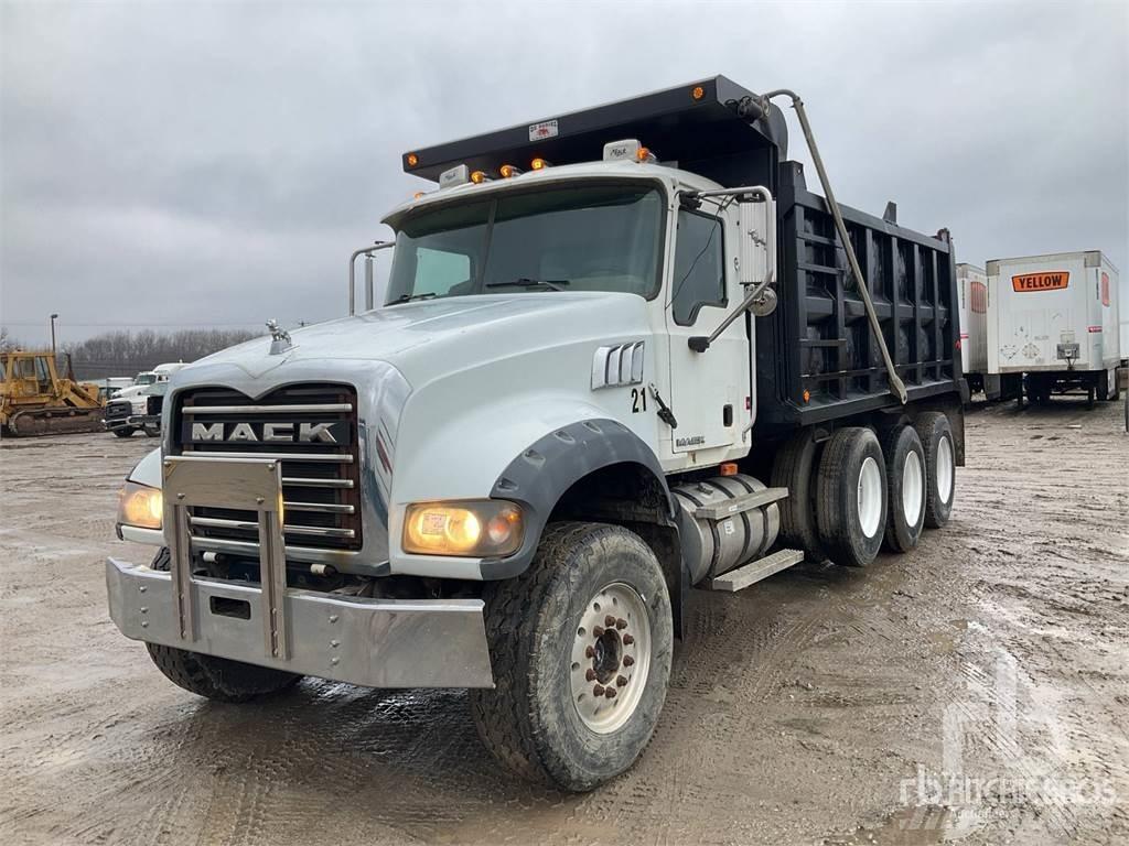 Mack CTP713 شاحنات قلابة