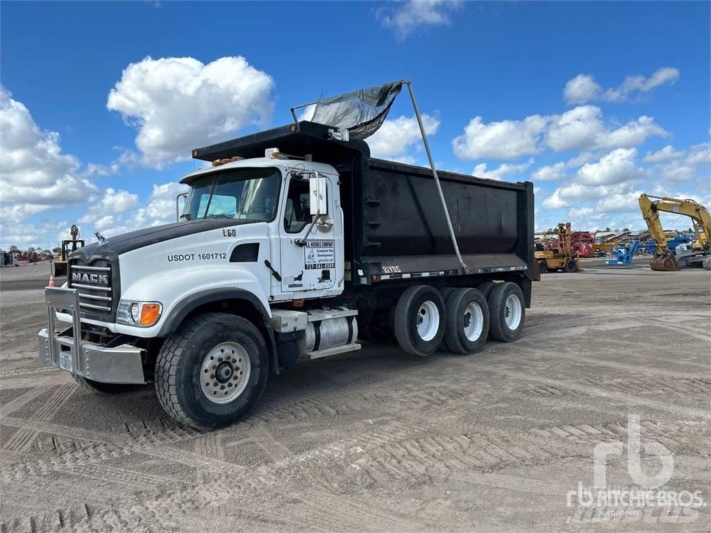 Mack CV713 شاحنات قلابة