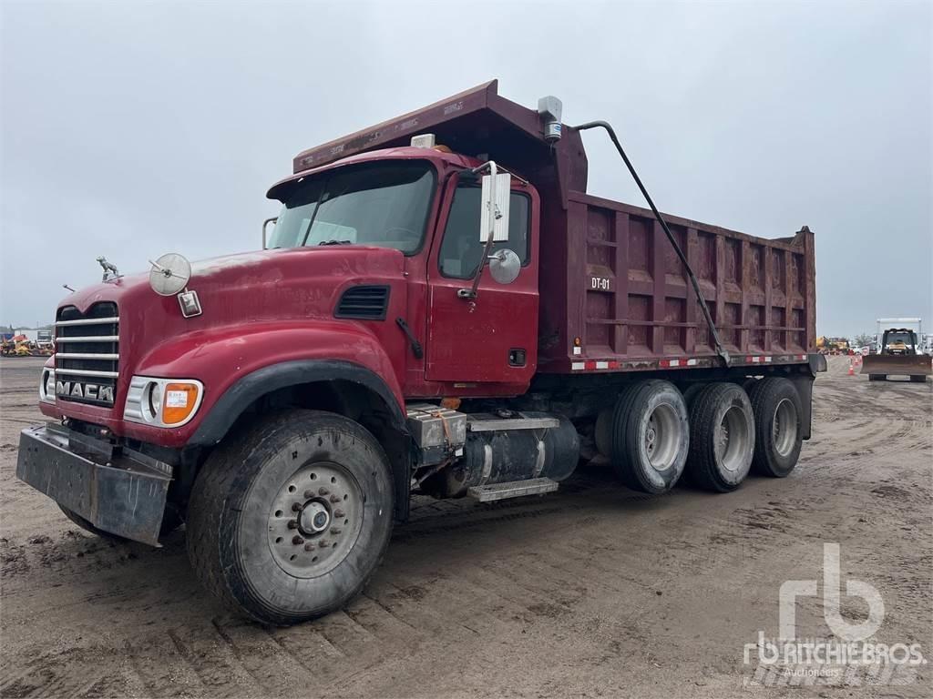 Mack CV713 شاحنات قلابة