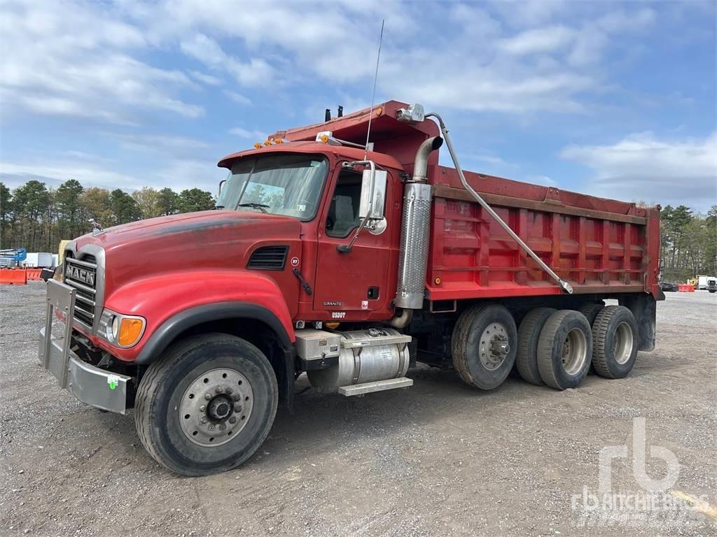 Mack CV713 شاحنات قلابة