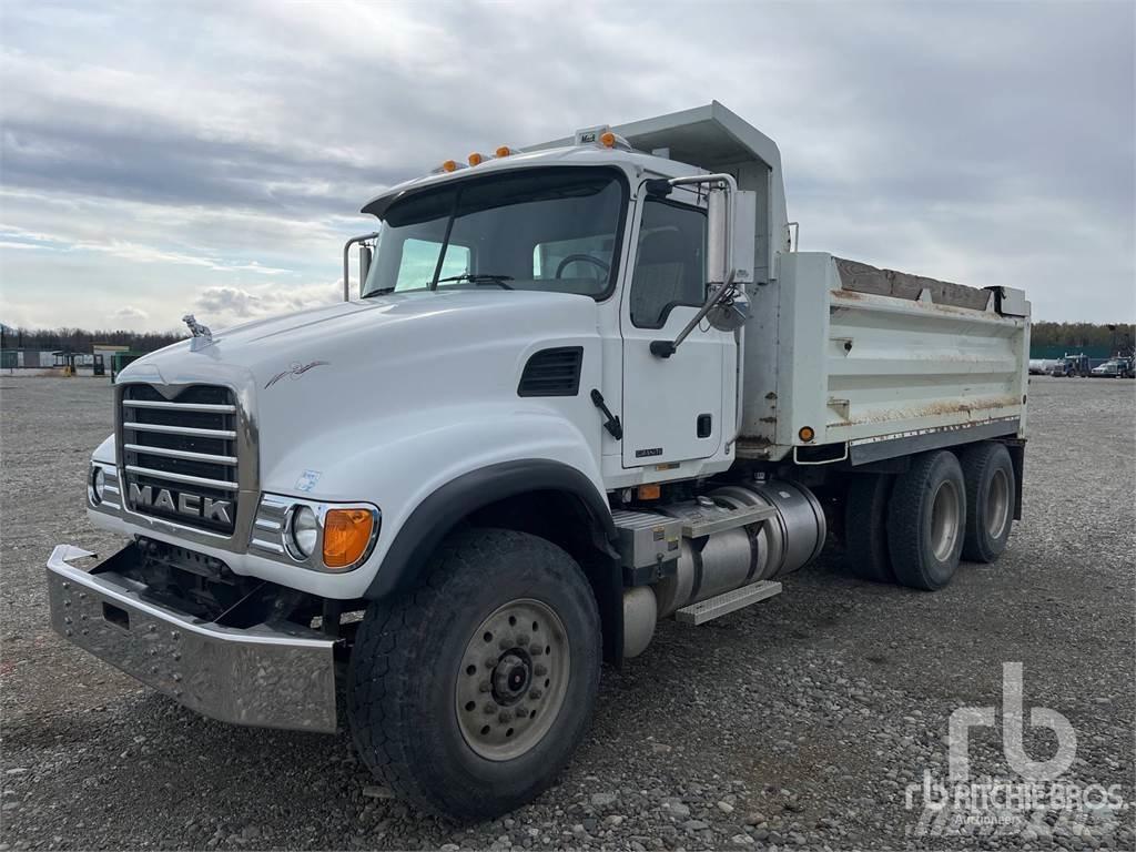 Mack CV713 شاحنات قلابة