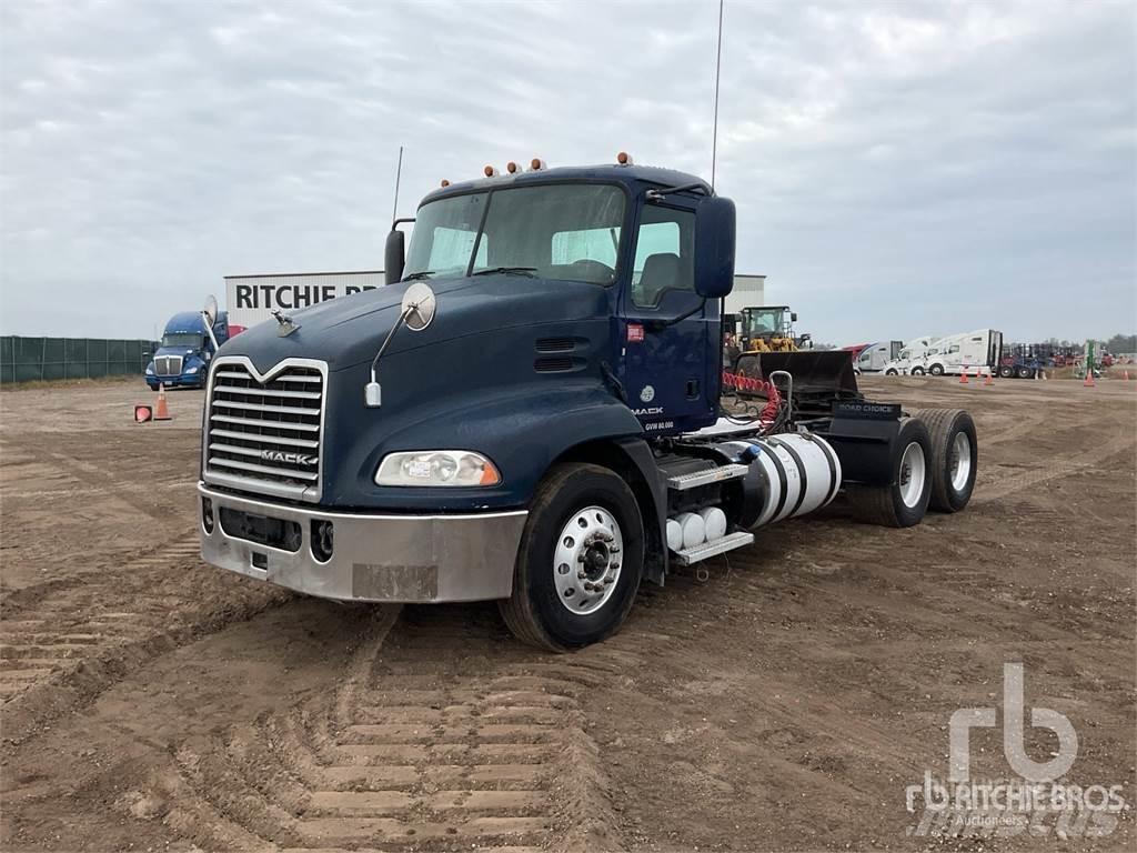 Mack CXU613 وحدات الجر