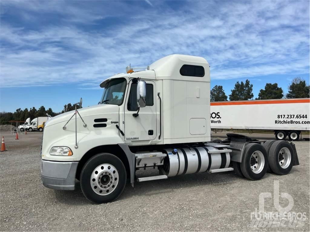 Mack CXU613 وحدات الجر