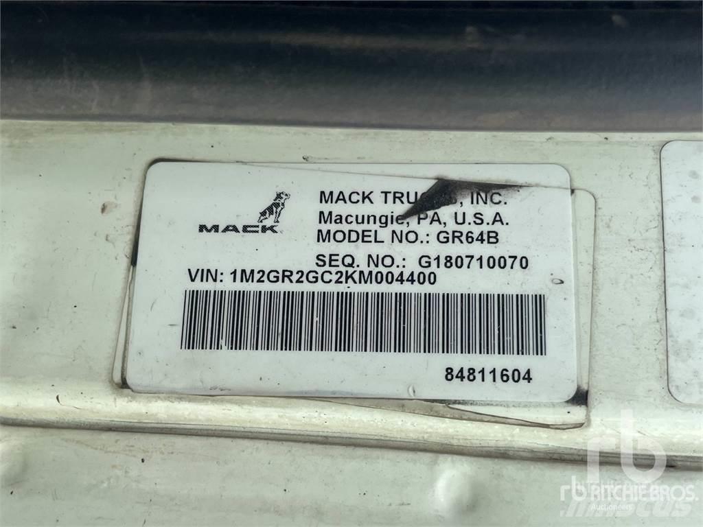 Mack GR64B شاحنات قابلة للفك