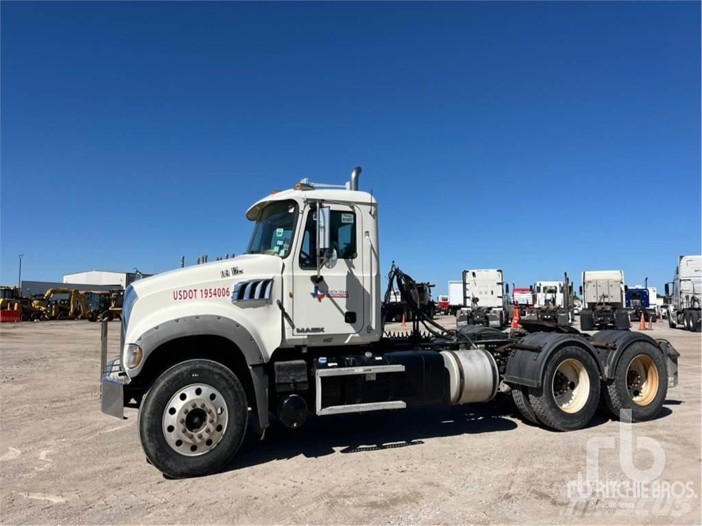 Mack GU713 وحدات الجر