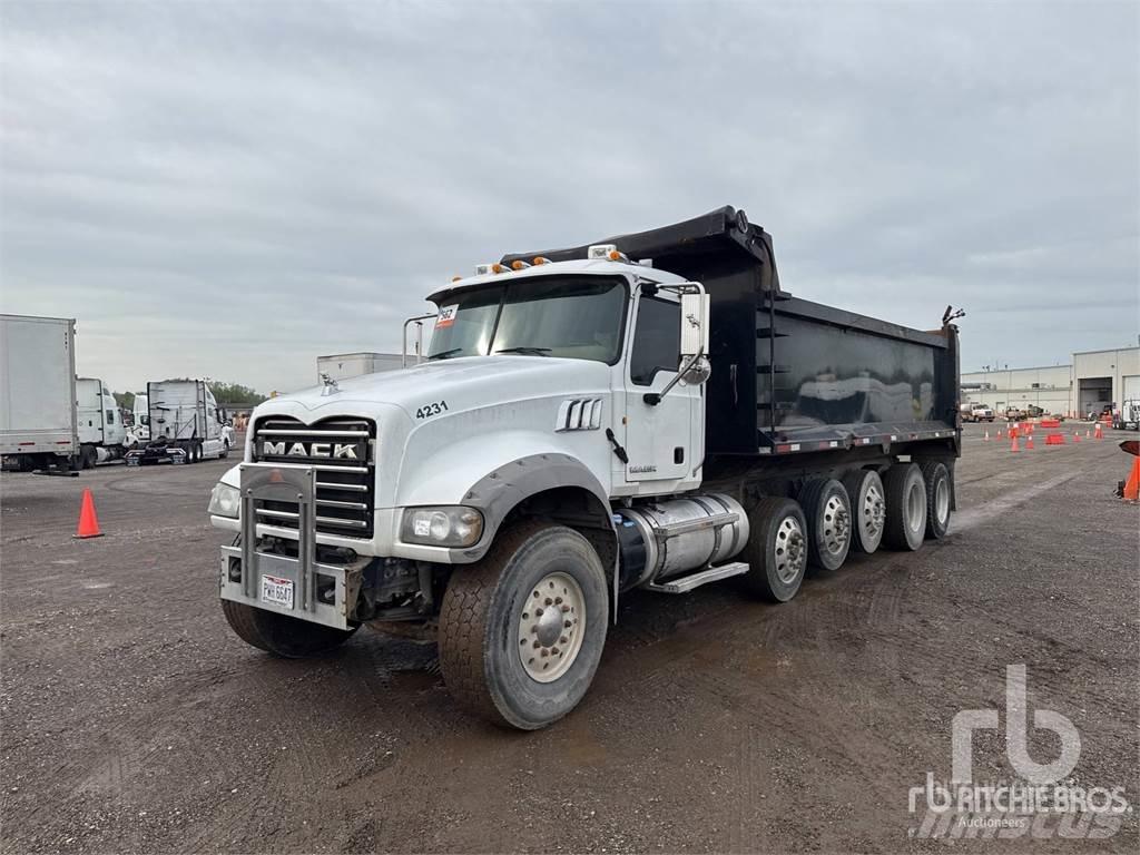 Mack GU713 شاحنات قلابة