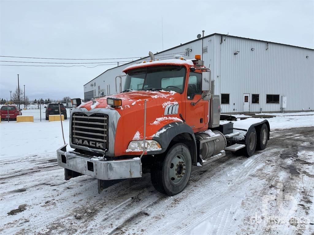 Mack GU800 وحدات الجر