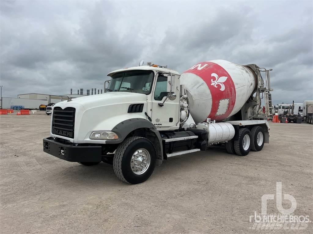 Mack GU813 شاحنات خرسانة