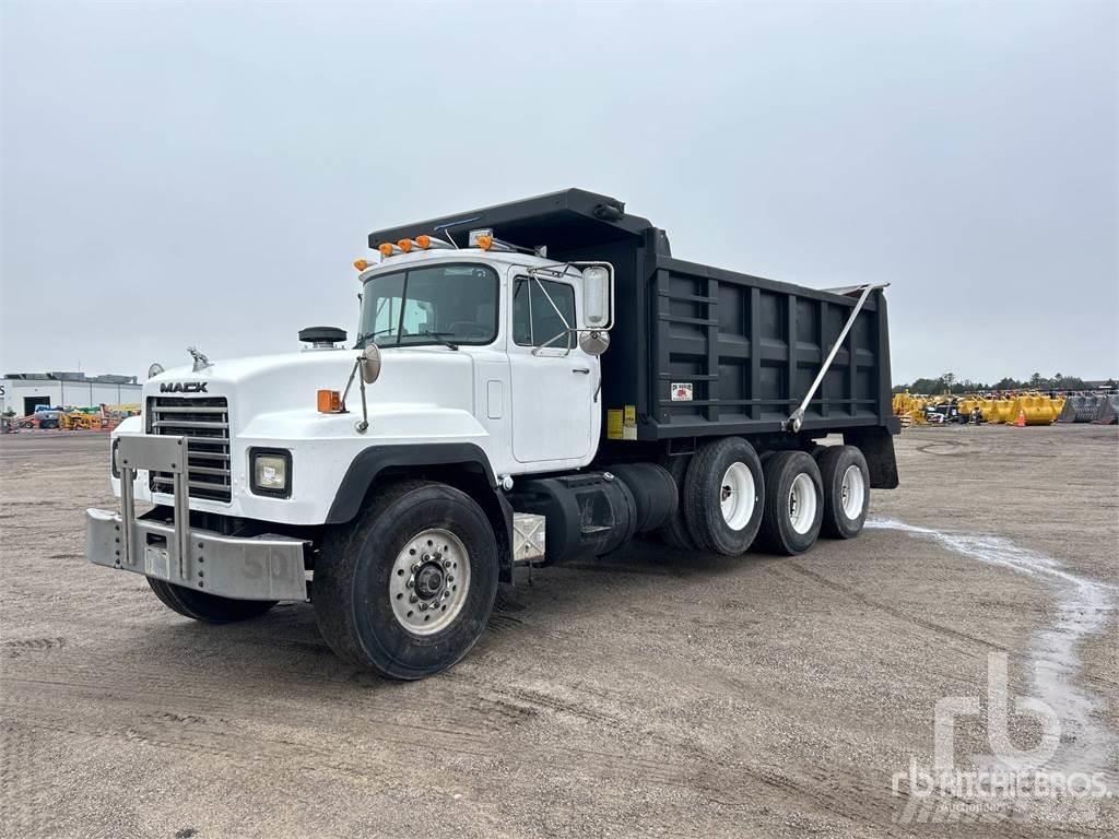 Mack RD688S شاحنات قلابة