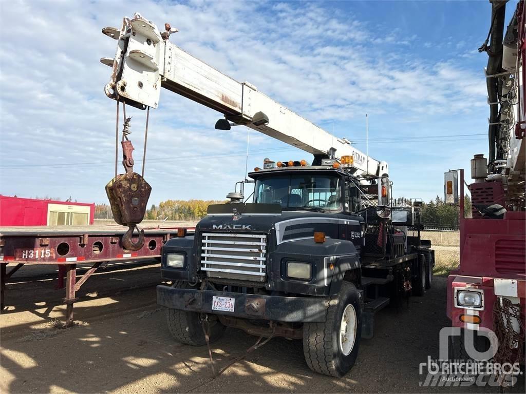 Mack RD688S شاحنات الرافعات