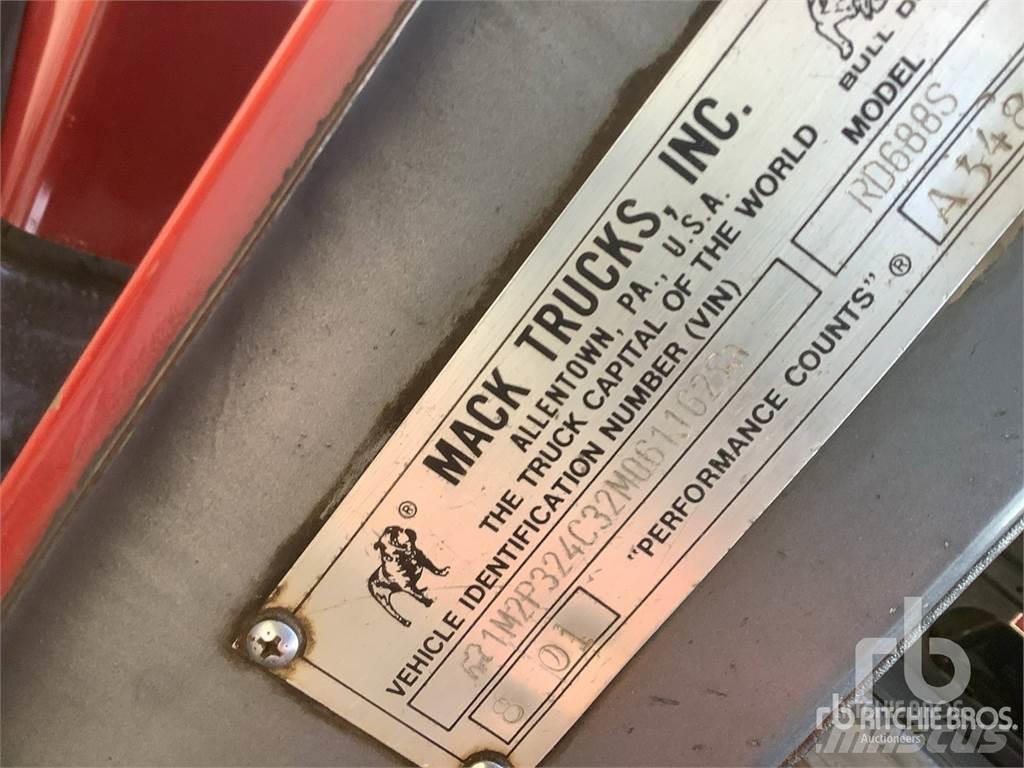 Mack RD688S شاحنات قابلة للفك