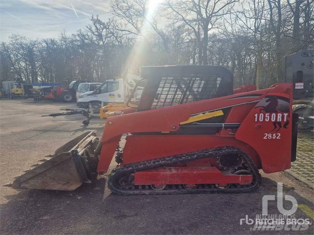 Manitou 1050RT لوادر انزلاقية التوجيه