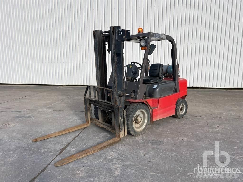 Manitou CG30P شاحنات الديزل