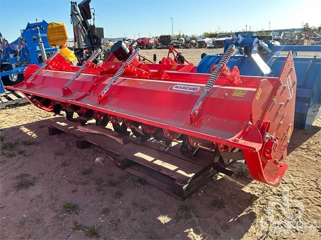Maschio C300 جرارات ثنائية العجلات
