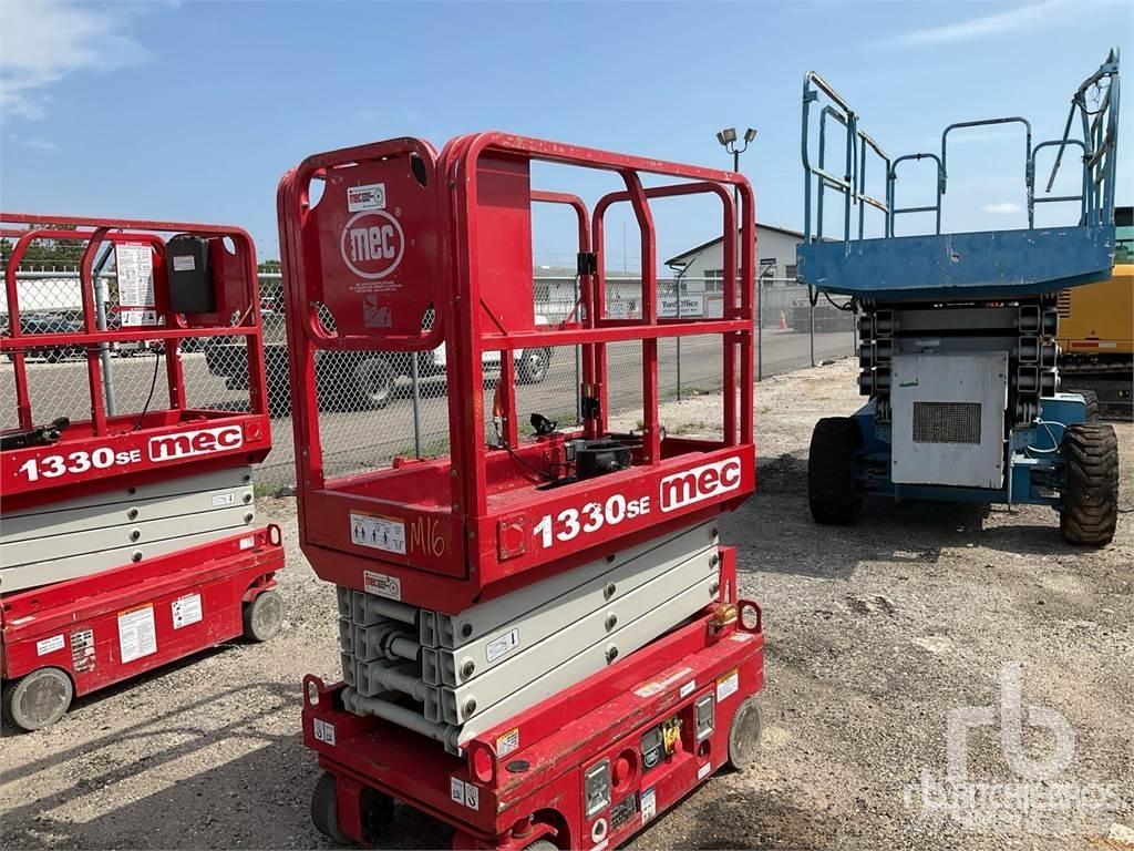 MEC 1330SE رافعات مقصية الشكل