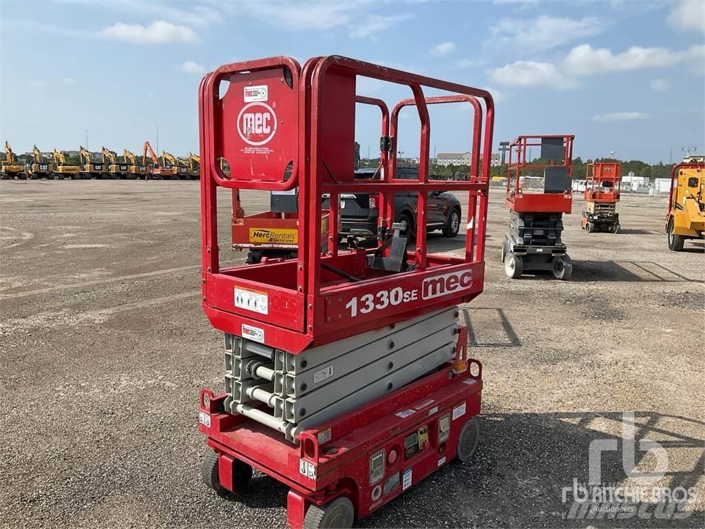 MEC 1330SE رافعات مقصية الشكل