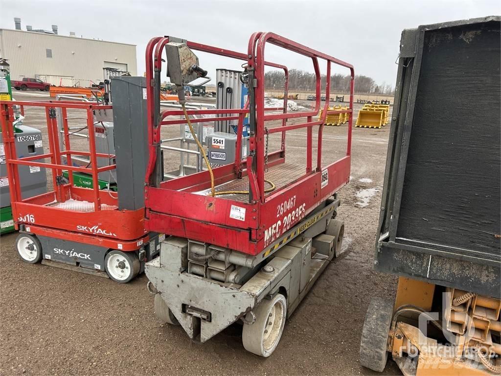 MEC 2033ES Scissor lifts