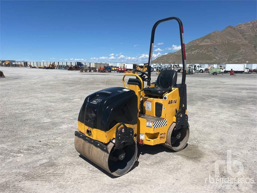 MultiQuip AR14H مداحل ثنائية الاسطوانة